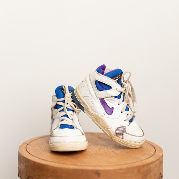 VINTAGE Nike sneakers - Picture 1 of 5